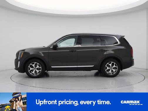 Green 2022 Kia Telluride EX