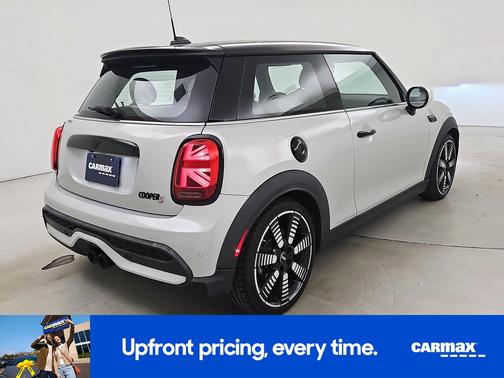 Silver 2023 MINI Hardtop S