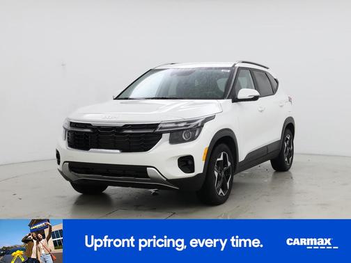 White 2025 Kia Seltos S