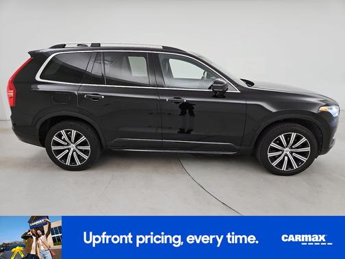 2017 Volvo XC90 T6 Momentum