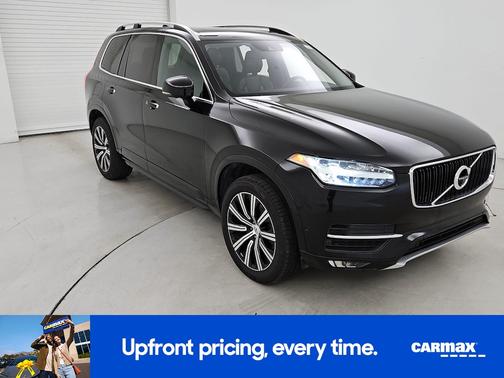 2017 Volvo XC90 T6 Momentum