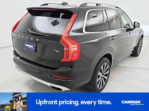 2017 Volvo XC90 T6 Momentum