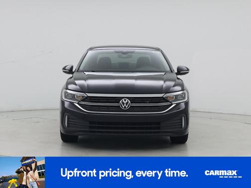 Black 2023 Volkswagen Jetta SE