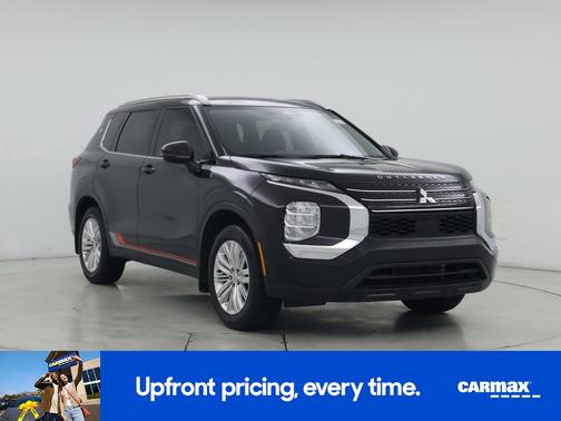 Black 2024 Mitsubishi Outlander ES