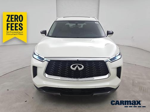 White 2023 INFINITI QX60 Sensory