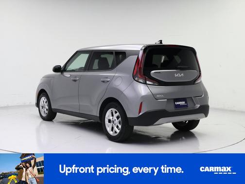 Gray 2025 Kia Soul LX