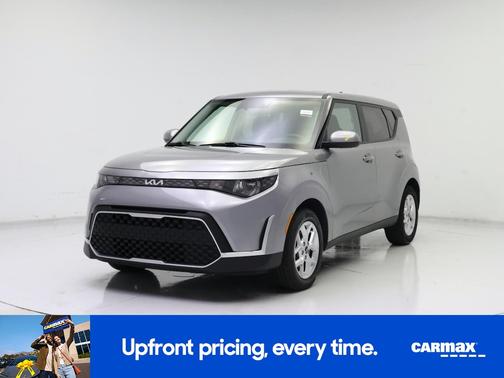 Gray 2025 Kia Soul LX