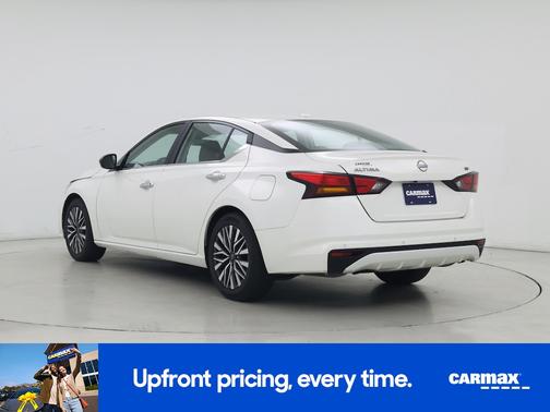 White 2024 Nissan Altima SV