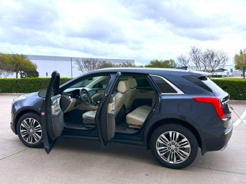 2018 Cadillac XT5 Premium Luxury