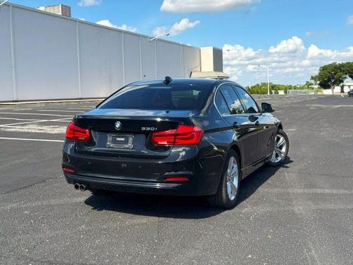 2017 BMW 330 i