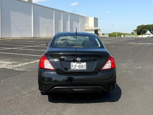 2016 Nissan Versa 1.6 S