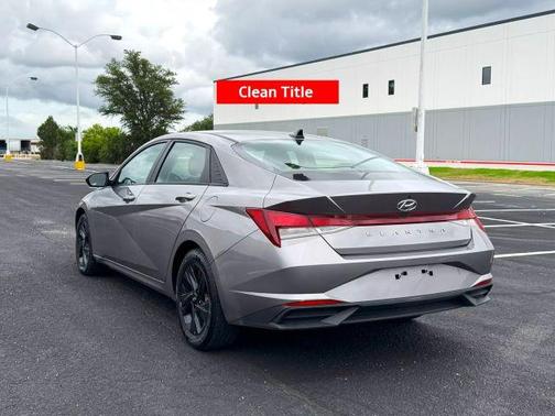 2022 Hyundai ELANTRA SEL