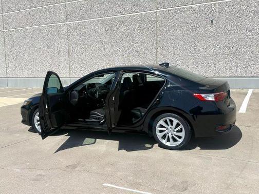 2017 Acura ILX w/AcuraWatch Plus