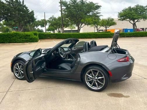 2022 Mazda MX-5 Miata Grand Touring