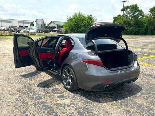 2017 Alfa Romeo Giulia Ti