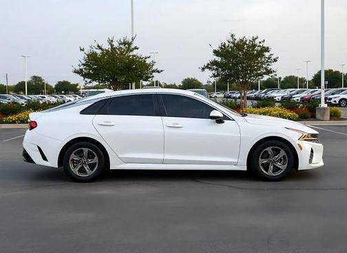 2022 Kia K5 LXS