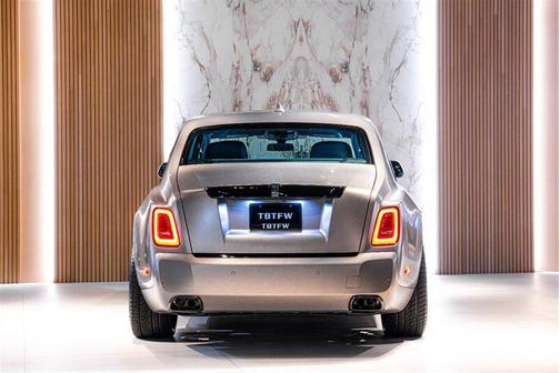 2025 Rolls-Royce Phantom 