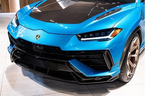 2023 Lamborghini Urus Performante