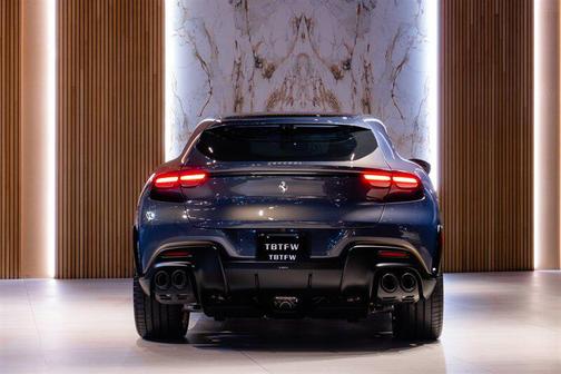 Blu Edler 2025 Ferrari Purosangue