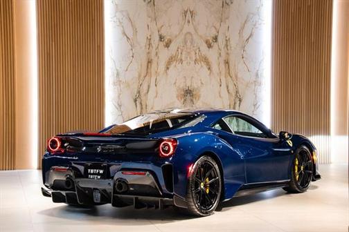 2020 Ferrari 488 Pista Base