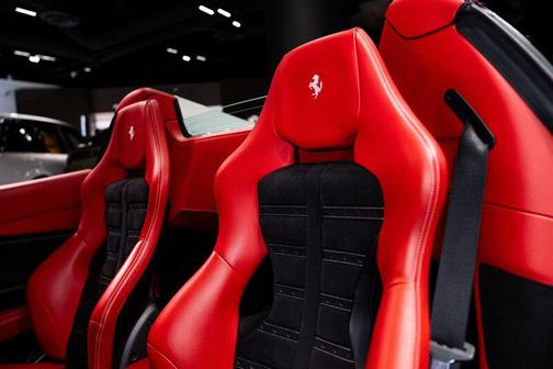 Bianco Avus 2019 Ferrari 488 Spider Base