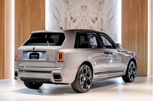 2025 Rolls-Royce Cullinan Base