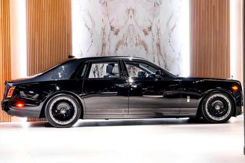2024 Rolls-Royce Phantom Base
