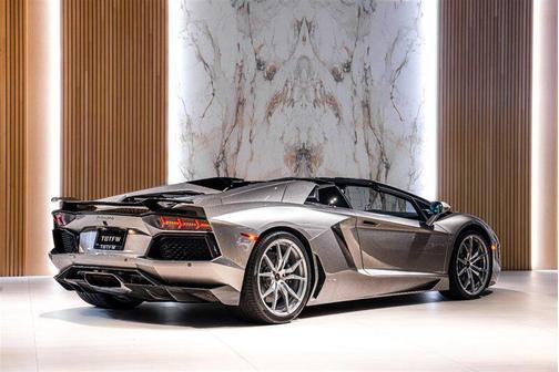 2014 Lamborghini Aventador LP700-4