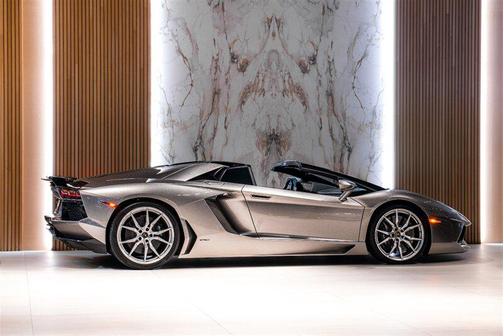 2014 Lamborghini Aventador LP700-4