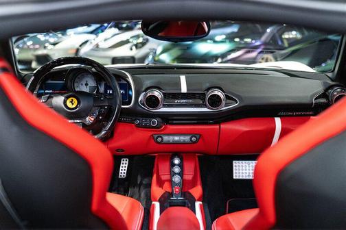 2019 Ferrari 812 Superfast Base