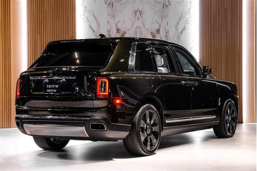 2023 Rolls-Royce Cullinan 