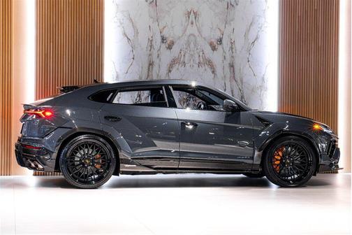 2023 Lamborghini Urus Performante