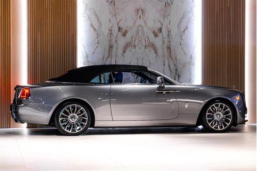 2018 Rolls-Royce Dawn Base