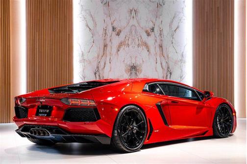 2015 Lamborghini Aventador LP700-4