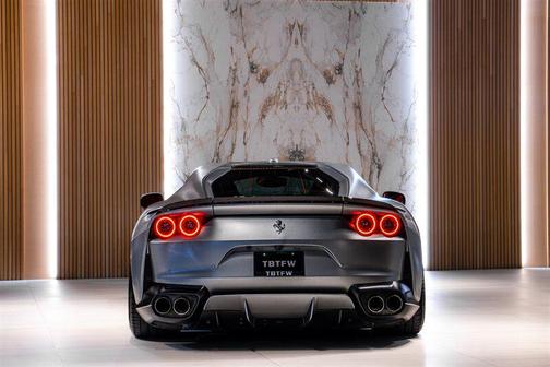 2019 Ferrari 812 Superfast Base