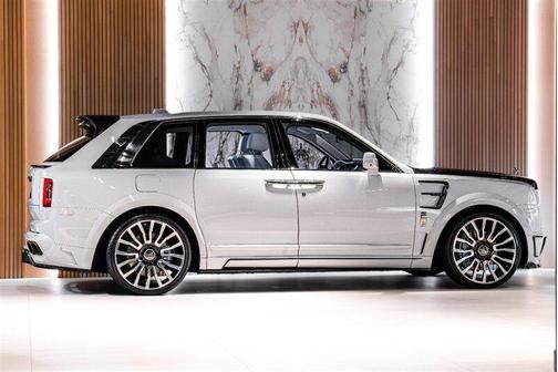 2023 Rolls-Royce Cullinan Mansory