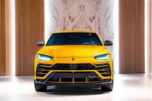 2022 Lamborghini Urus 