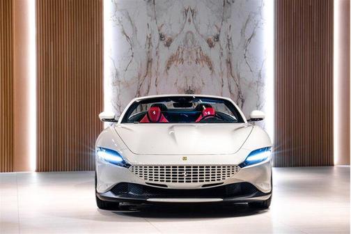 2025 Ferrari Roma Spider Base