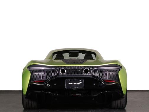2023 McLaren Artura