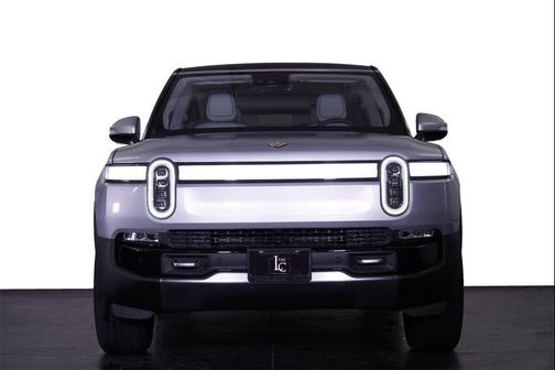 2024 Rivian R1S Adventure