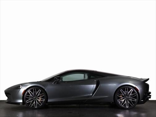 2023 McLaren GT
