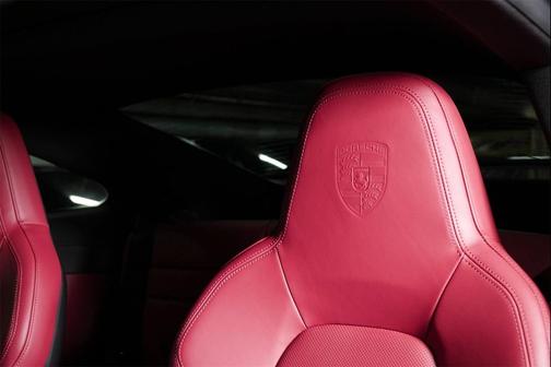 2022 Porsche 911 Carrera GTS