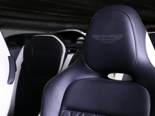 2025 Aston Martin DB12 Volante