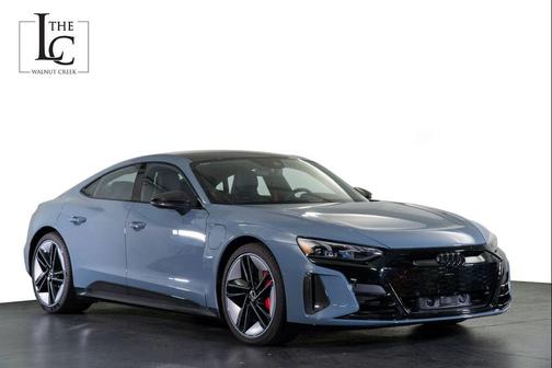 Kemora Gray Metallic 2022 Audi RS e-tron GT quattro