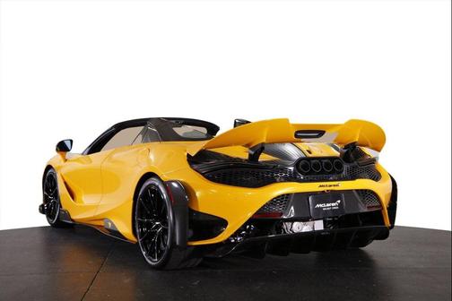 MSO Bespoke Etna Orange 2022 McLaren 765LT Spider