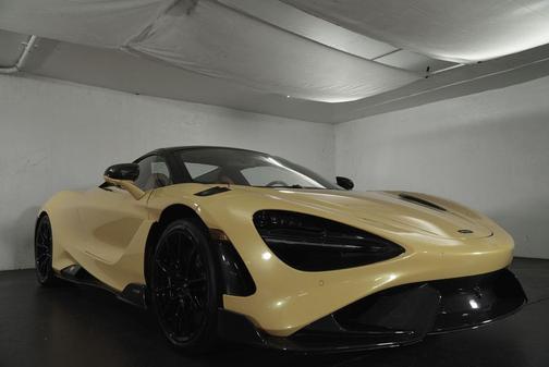 MSO Bespoke Etna Orange 2022 McLaren 765LT Spider
