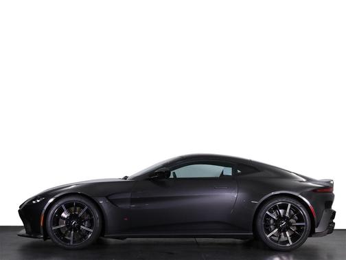 2019 Aston Martin Vantage Base