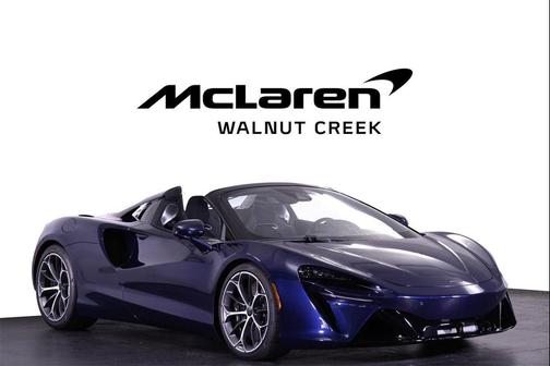 2026 McLaren Artura 