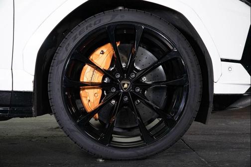 2023 Lamborghini Urus S