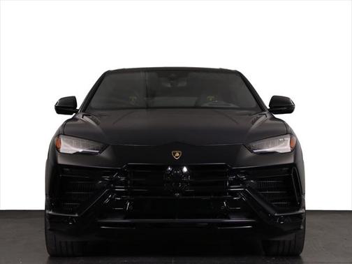 2023 Lamborghini Urus S